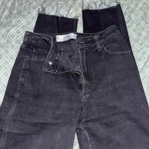 Hollister Curvy High-Rise Black Denim Jeans